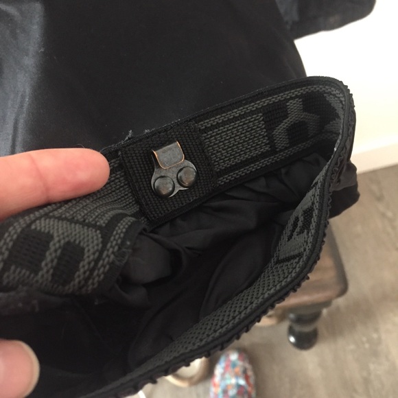 Roxy black endurance series snow pants. Medium - Picture 9 of 14